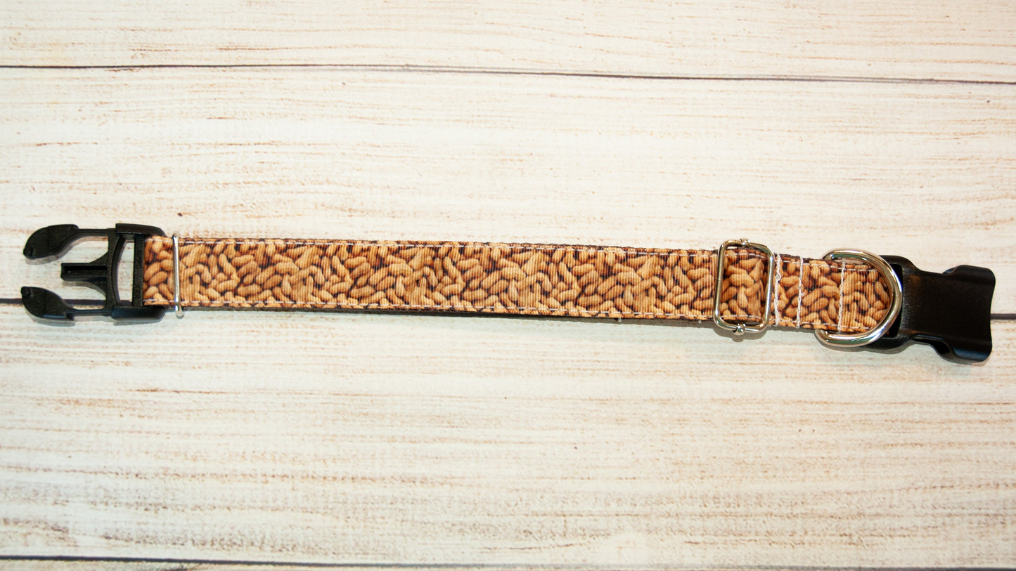 Peanut dog collar and/or leash. 1 inch wide