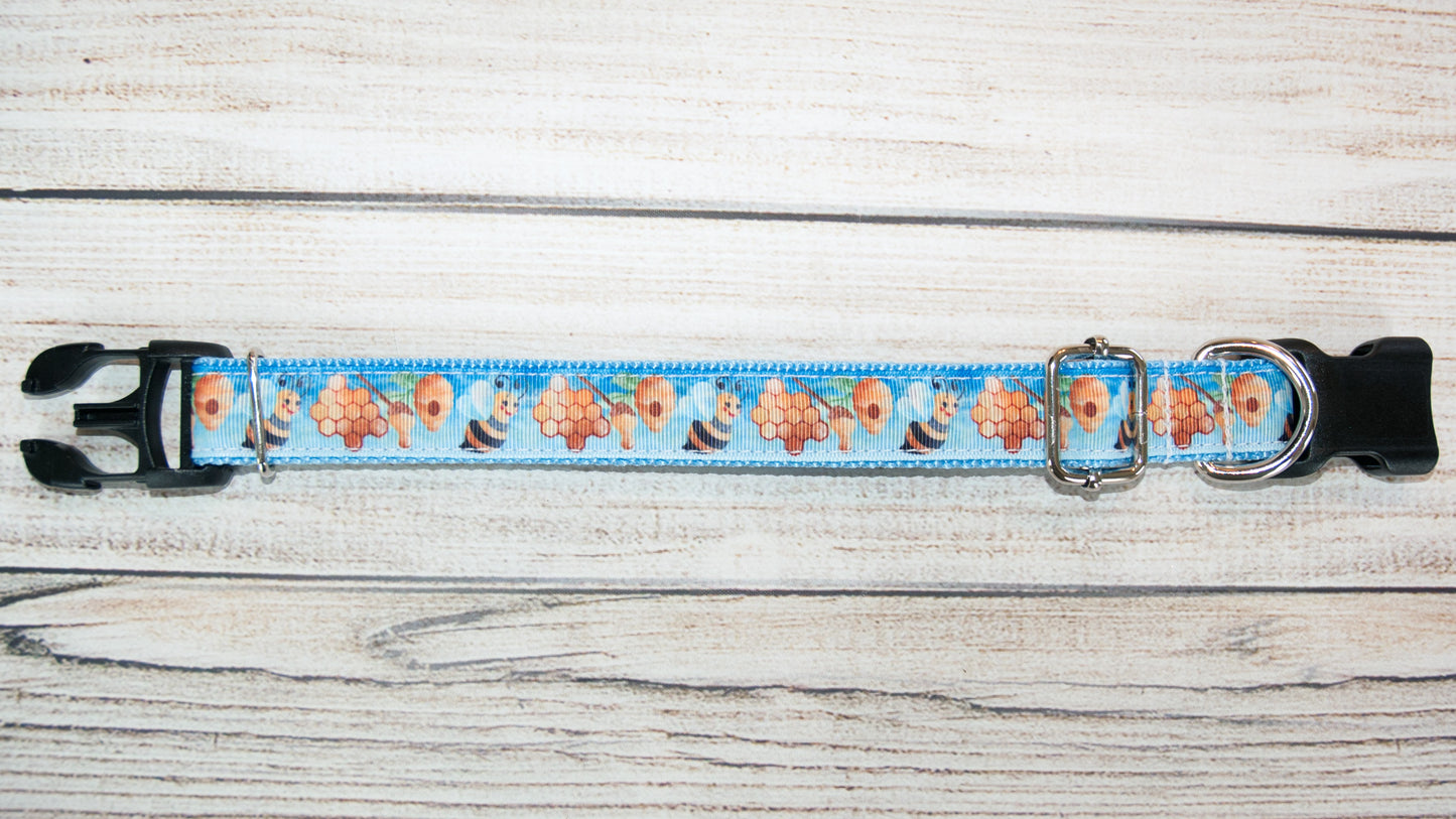 Bees, Hives, and Honeycomb dog collar and/or leash. 1 inch wide