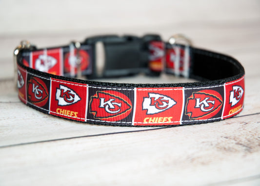 Kansas City Chiefs dog collar and/or leash. 1 inch wide.