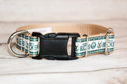 Milwaukee Bucks dog collar and/or leash. 1 inch wide.