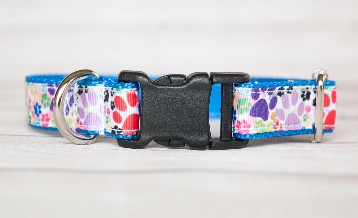 Colored pawprint dog collar and/or leash. 3/4 inch wide