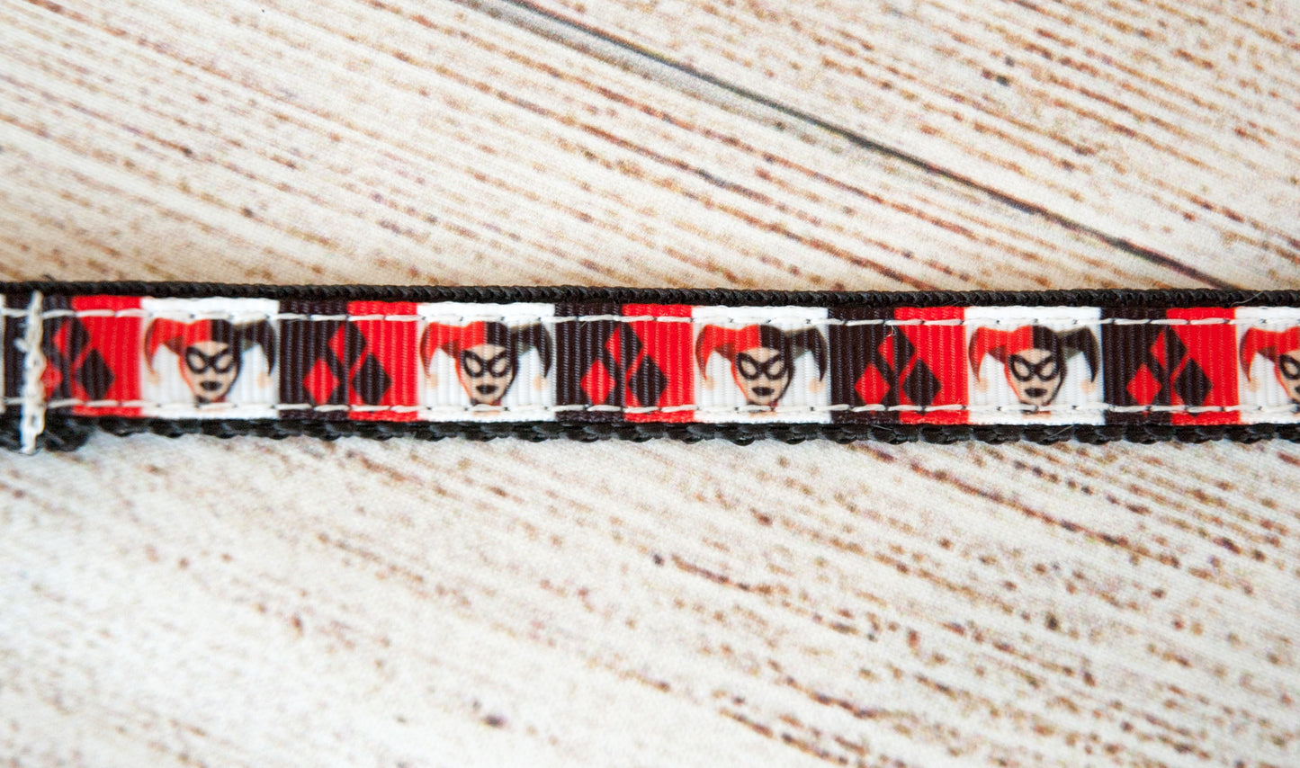 Harlequin collar and /or leash, 1/2" wide for small pets.