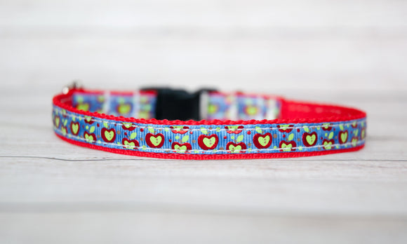 Apple dog collar for small dogs or cats. 1/2 inch wide